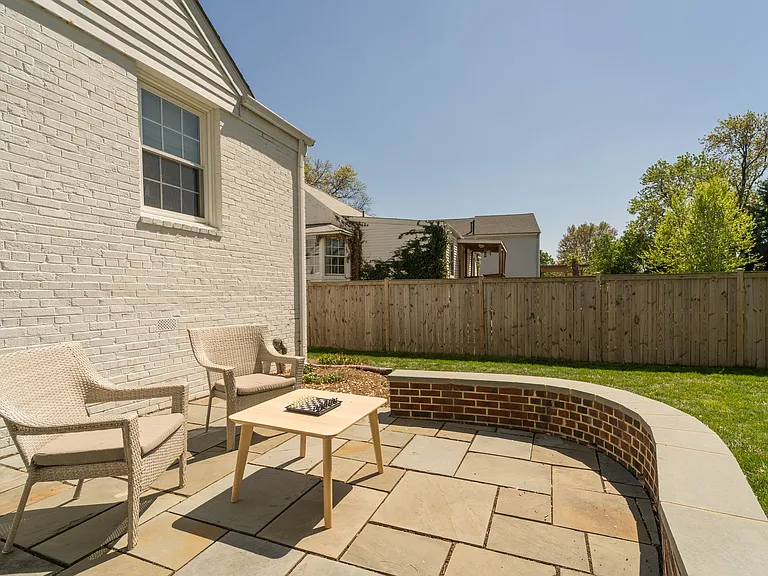 1334 Bayliss Dr — Photo 25