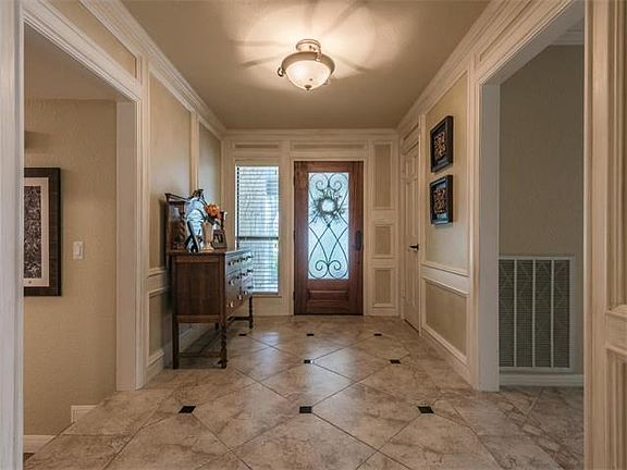 3rd image of 11511 Antigua Dr
