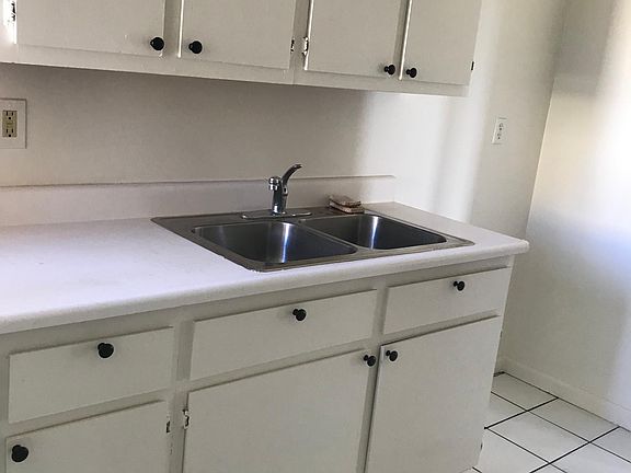 5th image of 1452 1/2 N Alta Vista Blvd