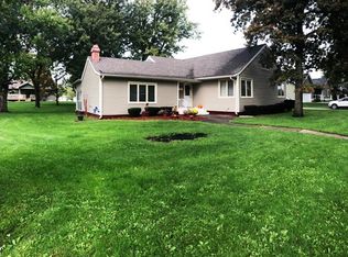 407 N 10th St, Albia, IA 52531