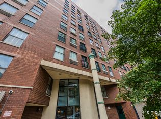 711 W Gordon Ter APT 104, Chicago, IL 60613