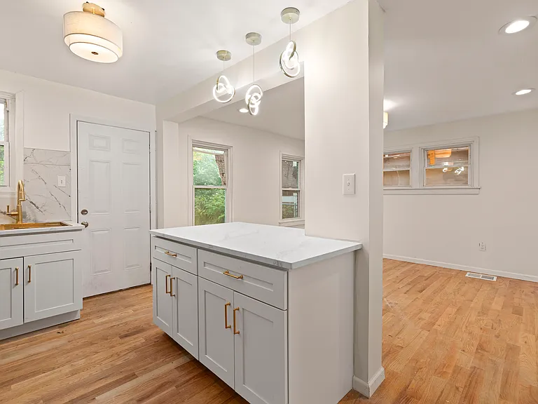 2602 Belmar Pl — Photo 2