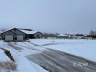 1st image of 313 Oakmont Dr