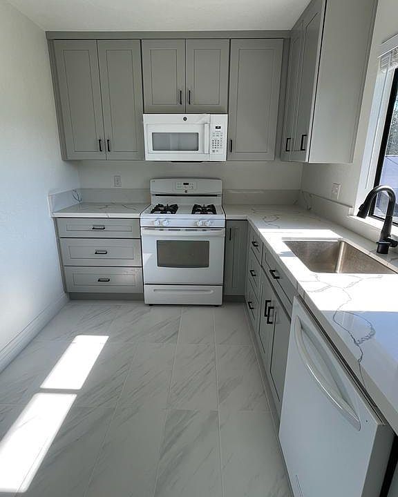 1st image of 1712 Fernwood Way