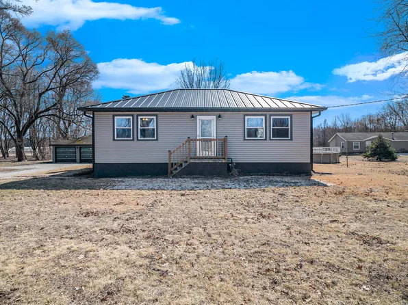 1703 W State Road 10, Lake Village, IN 46349