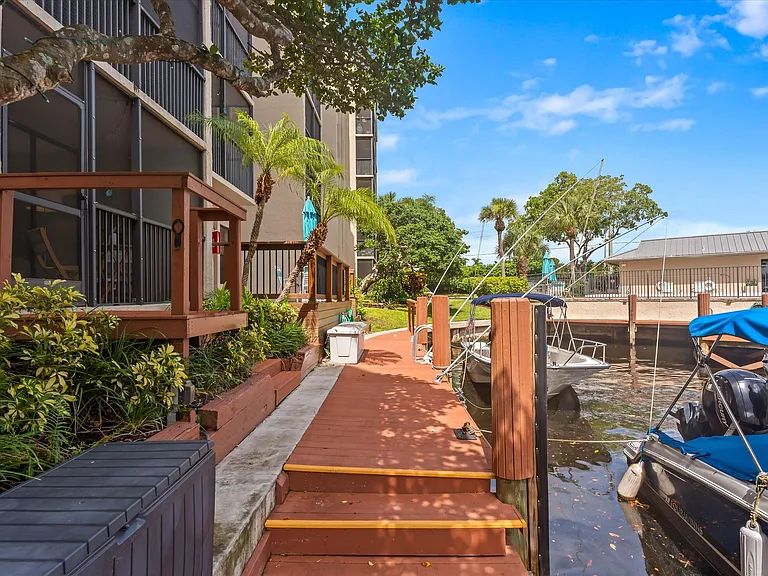 21 Royal Palm Way #1050 — Photo 23