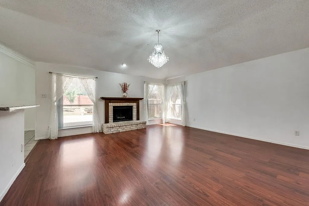 4 bed, 2201 sqft, $2,450 — Photo 4