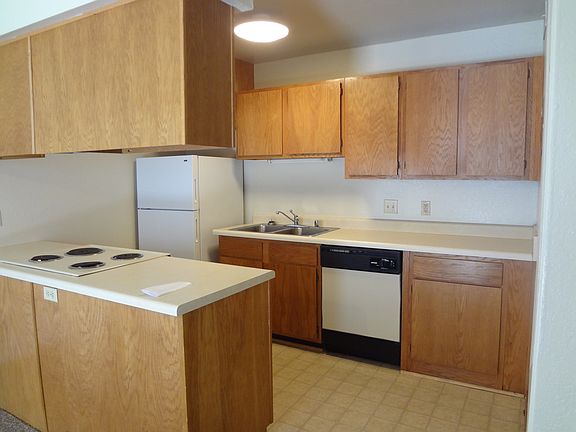 3rd image of 100 Cedar Creek Ct APT 7