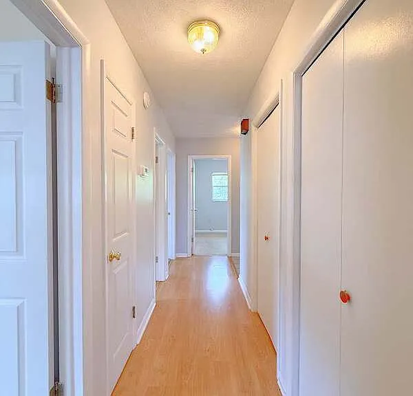 213 6th Ave SW — Photo 16