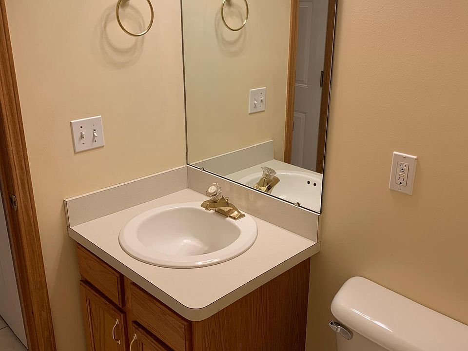 Has 2 full bathrooms and 1 half bath