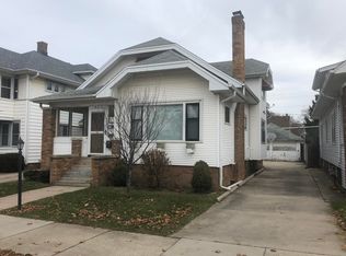 821 W Lawn Ave, Racine, WI 53405