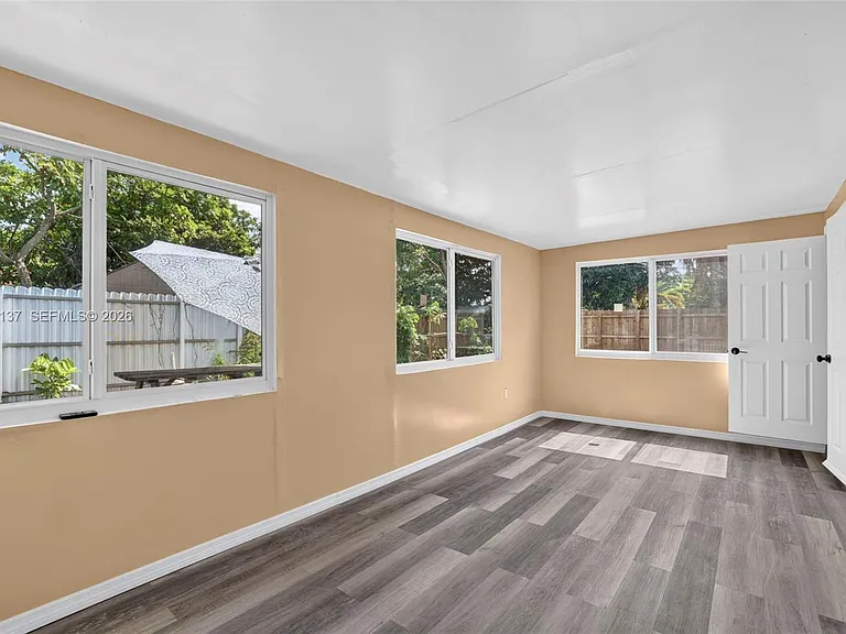 4351 NW 25th St — Photo 15