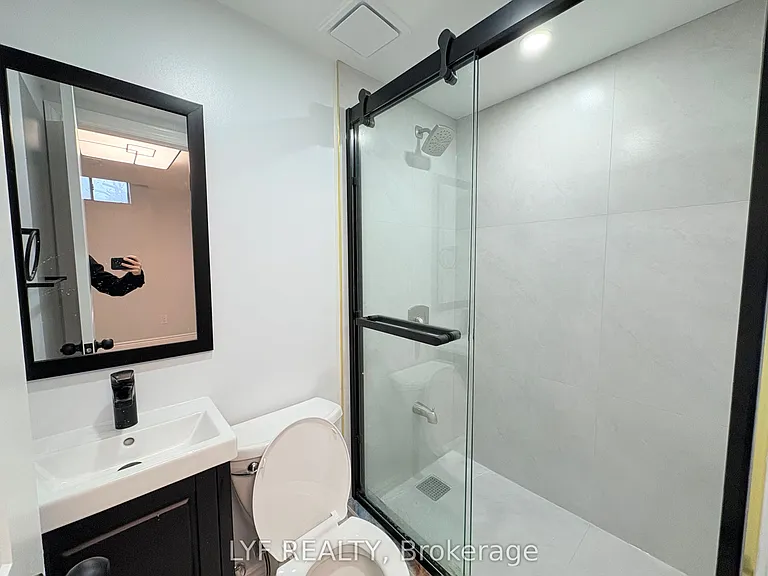 30 Lavron Ct #BASEMENT — Photo 11