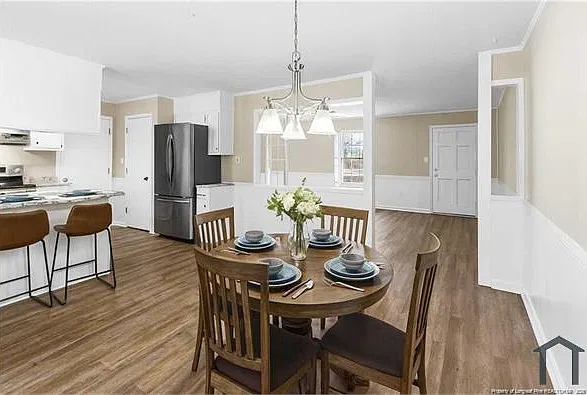 4 bed, 1910 sqft, $1,875 — Photo 1