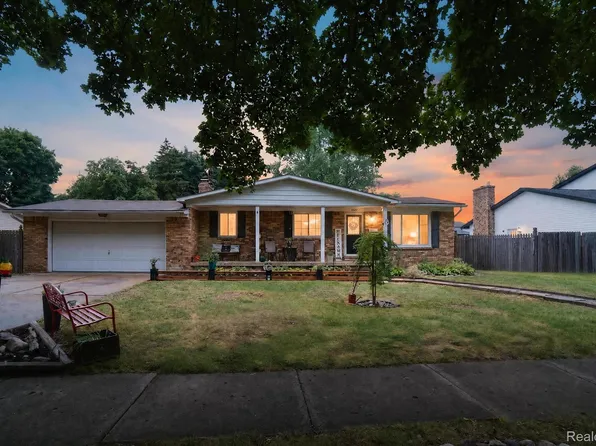 527 Leland St, Flushing, MI 48433