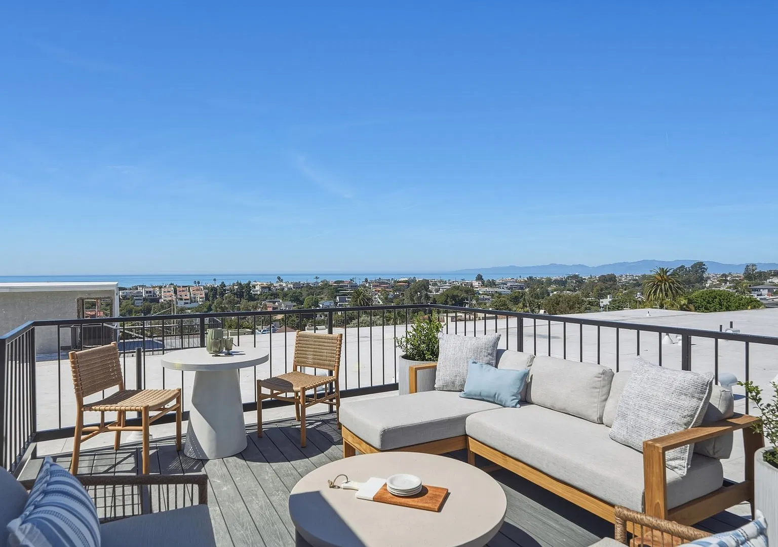 720 21st Street (Anza 20720, LLC) — Photo 1