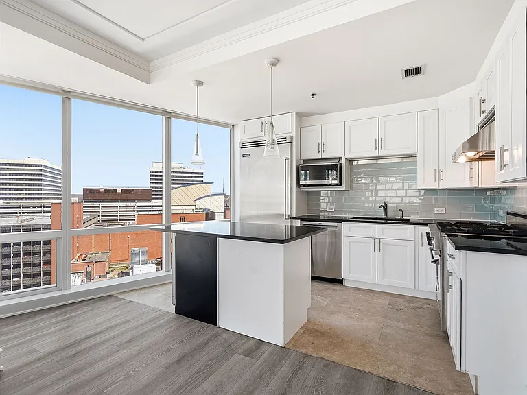 1 Renaissance Sq #11G — Photo 9