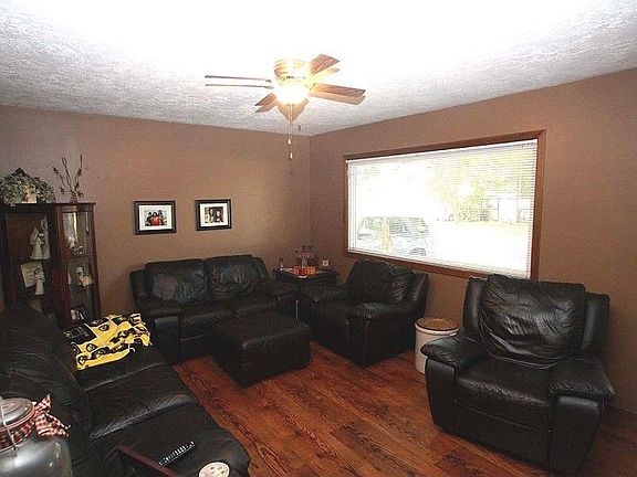 2nd image of 2501 Keokuk Ave