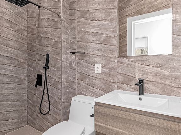 5th image of 344 Lexington Ave #1A