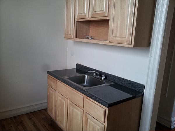 2nd image of 300 Rogers Ave