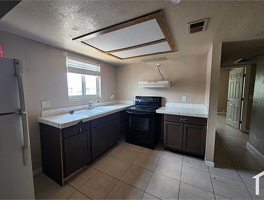3rd image of 6244 Yerba Ln APT A