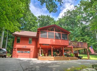 9 Wren Ct, Lakeville, PA 18438