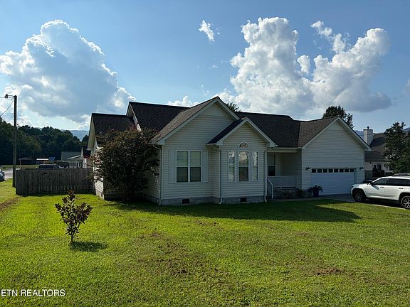2nd image of 800 S 28th St