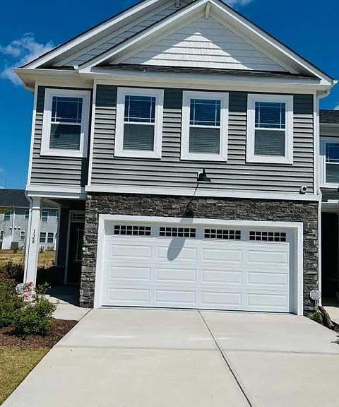 128 Gosford Ln — Photo 2