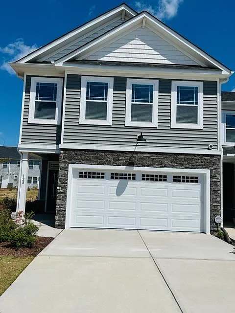 Building Photo - 128 Gosford Ln