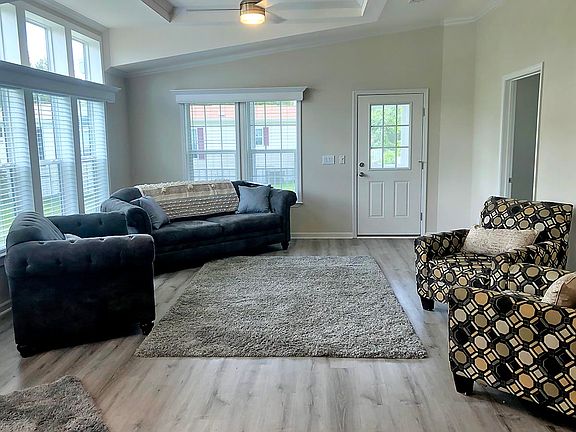 3rd image of 3685 Nassau Cir