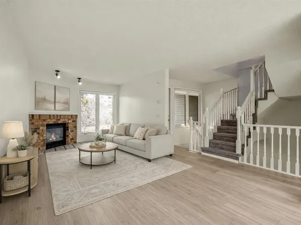 103 NE Coachway Ln SW, Calgary, AB T3H 2V9