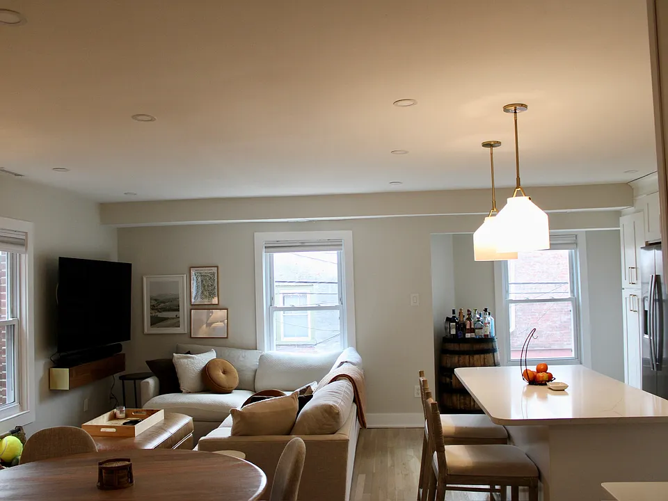 Kitchen & Living Area