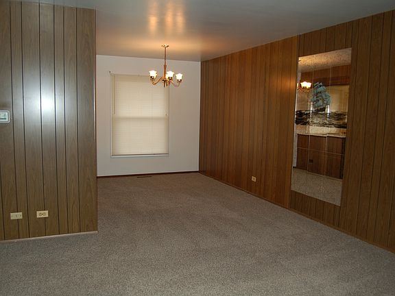 4th image of 1531 Cypress Ave