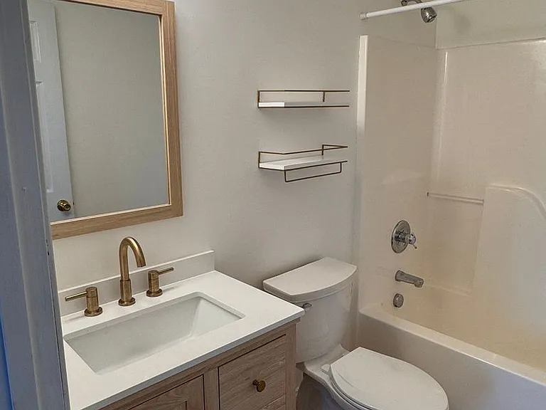 763 Wyndhurst Dr — Photo 31