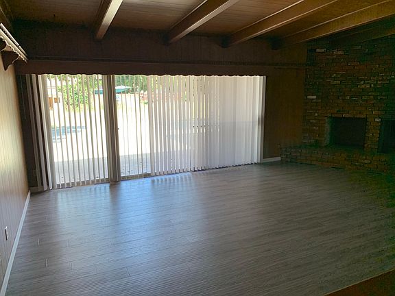 4th image of 15726 Cornuta Ave