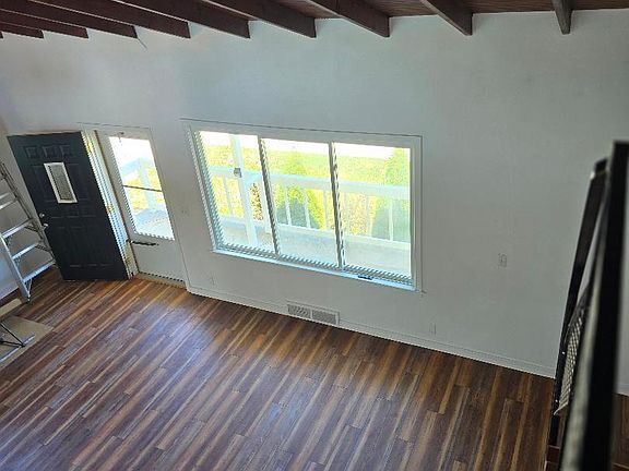 4th image of 720 Botham Ave
