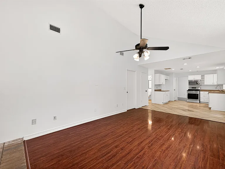 42 Rockridge Dr — Photo 10