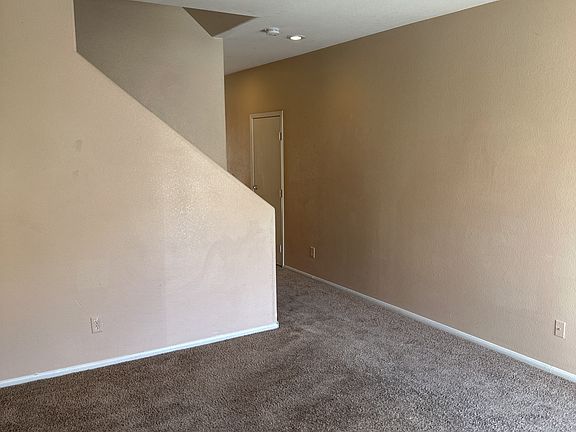 3rd image of 6175 Mountain Hemlock Ave
