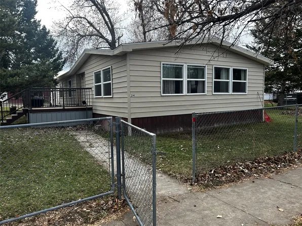 214 1st Ave N, Belt, MT 59412