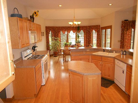 Kitchen-Dinette