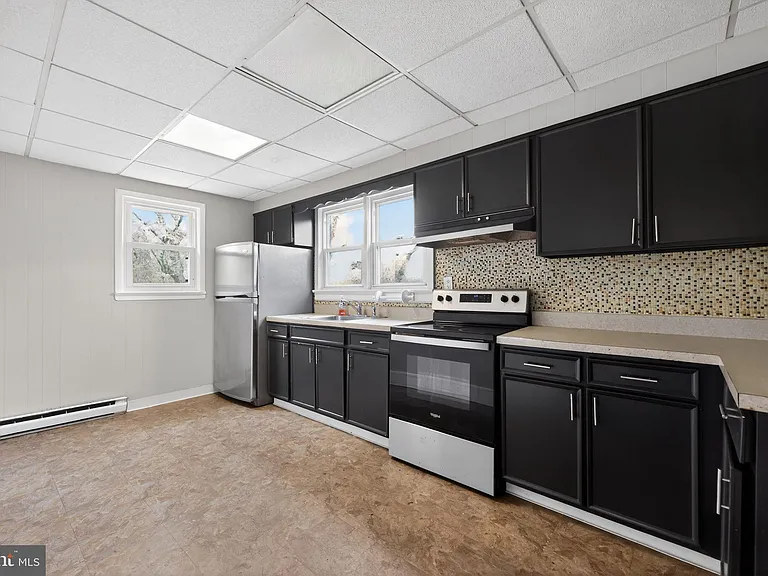 4225 Walsh Ave — Photo 8