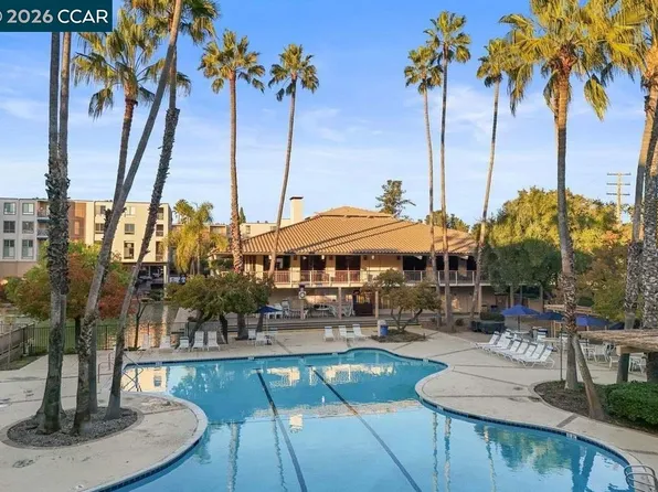 490 N Civic Dr APT 314, Walnut Creek, CA 94596