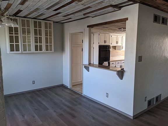 Main floor: dining area