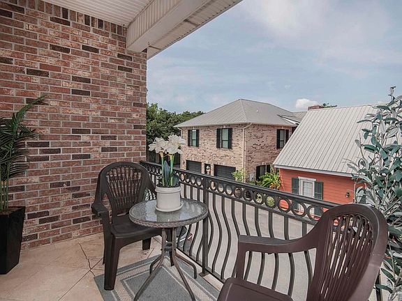 3rd image of 129 Calle De Santiago Ct