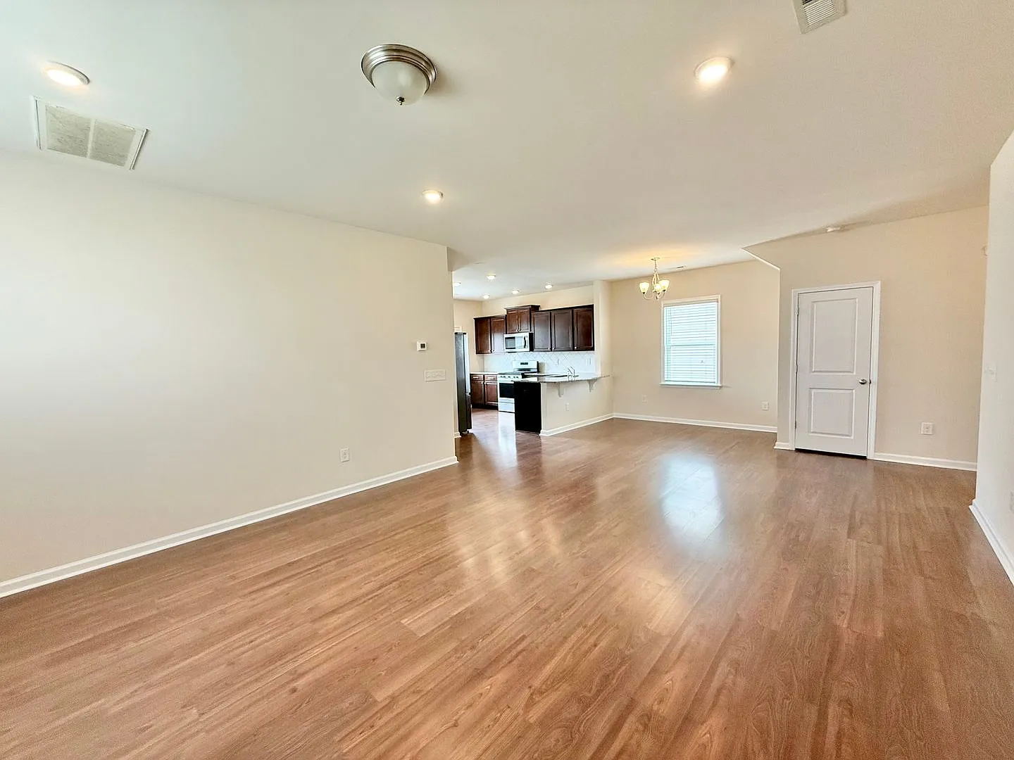 **Offering Refundable Application Fees & $150 Move In Promotion** Spacious 4bd, 3ba Durham Home I... — Photo 4
