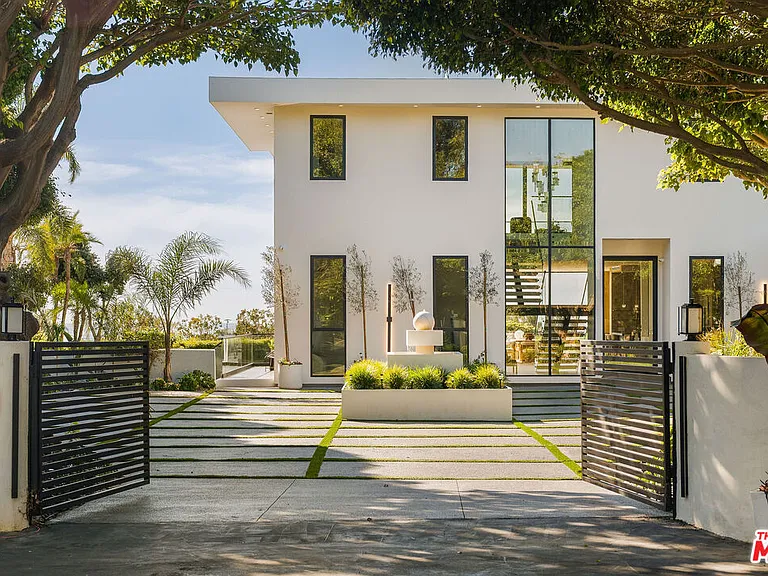 5931 Kanan Dume Rd — Photo 11