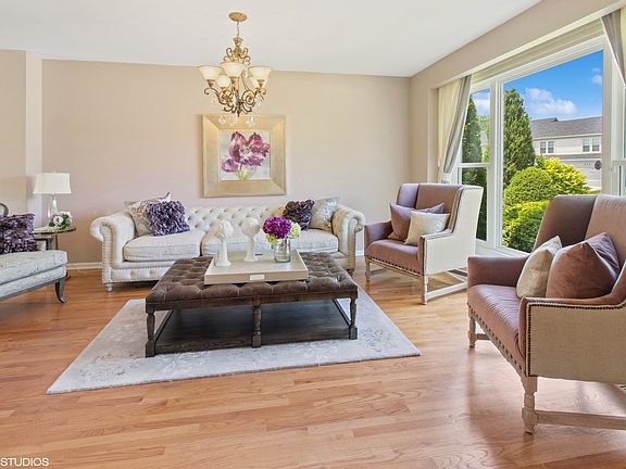 3rd image of 651 Longford Dr