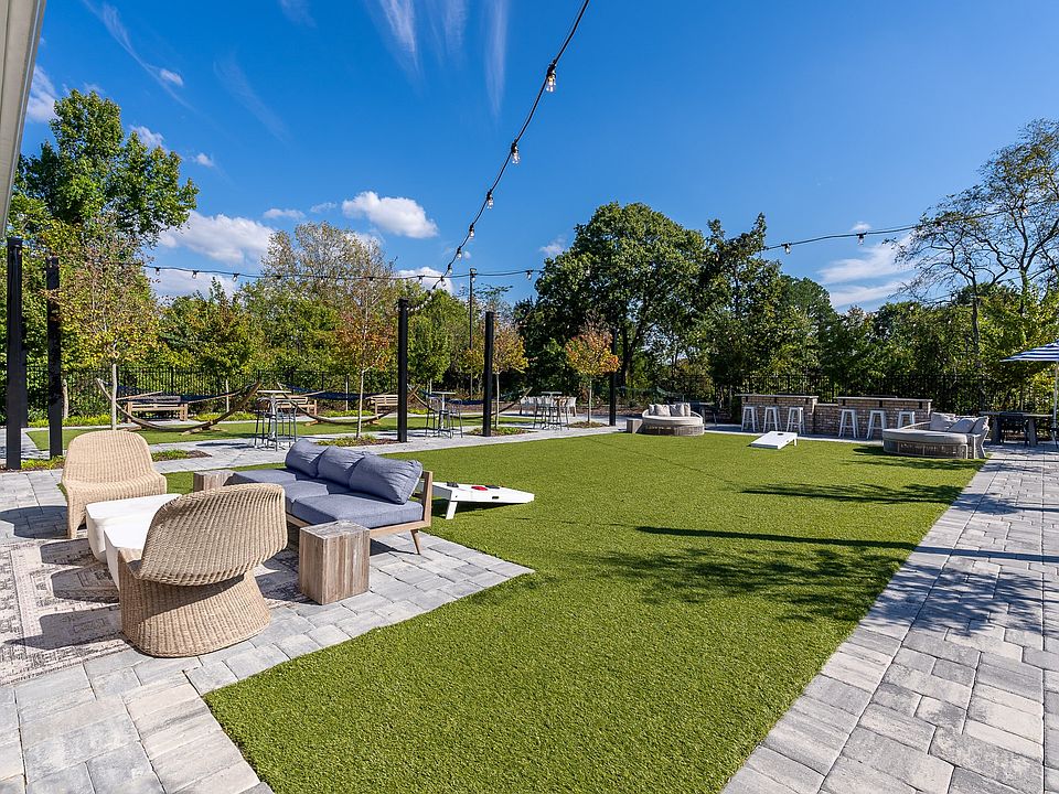 Outdoor Lounge and Game Yard