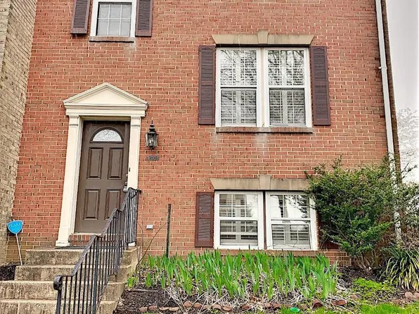 3100 Black Hickory Dr, Falls Church, VA 22042