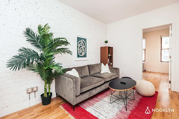 Rented by Nooklyn NYC LLC | media 40